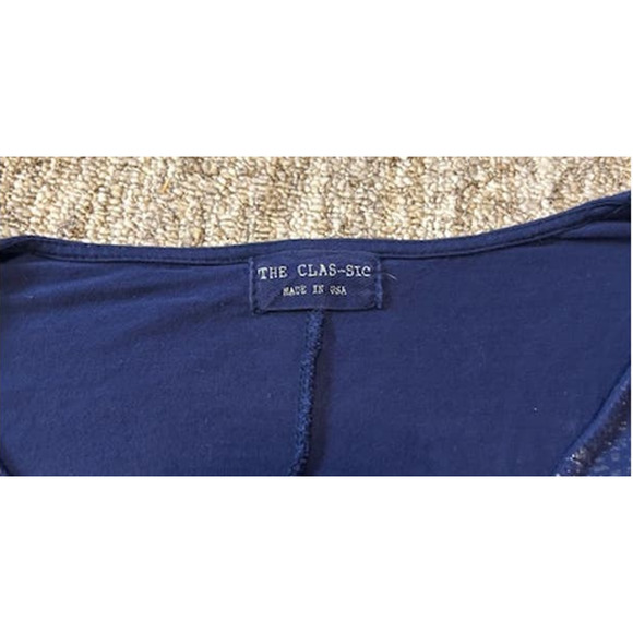 THE CLAS-SIC Embroidered Skull Soft Navy T-shirt Size L - Picture 6 of 7